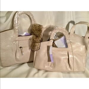 NWT andoux 3 Handbag Set: Large Tote And Two Smaller Bags Beige 2 Accent Scarves